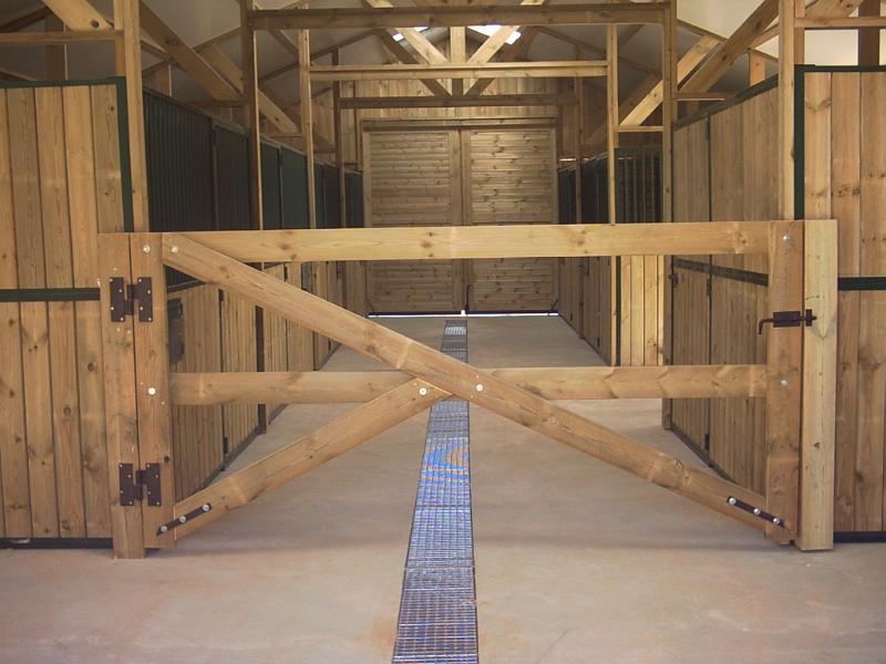 INTERIOR CON SEPARADOR.jpg